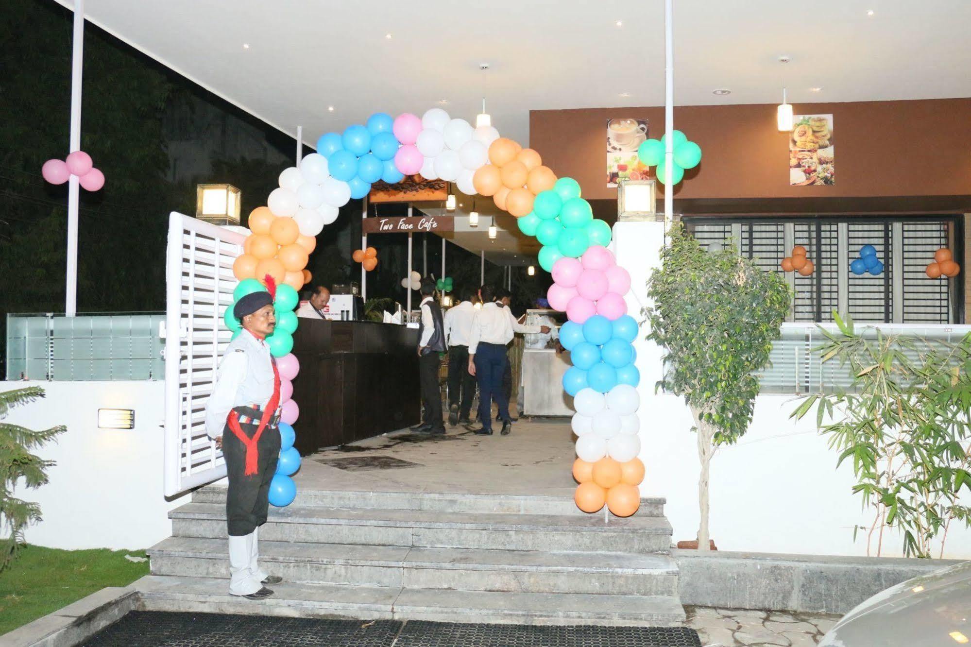 אאורנגבד Hotel Vijay Residency מראה חיצוני תמונה