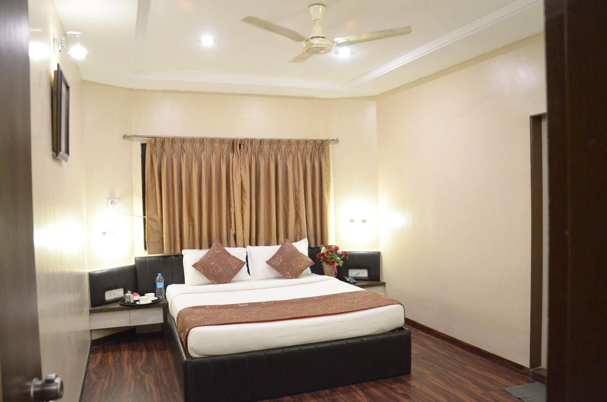 אאורנגבד Hotel Vijay Residency מראה חיצוני תמונה